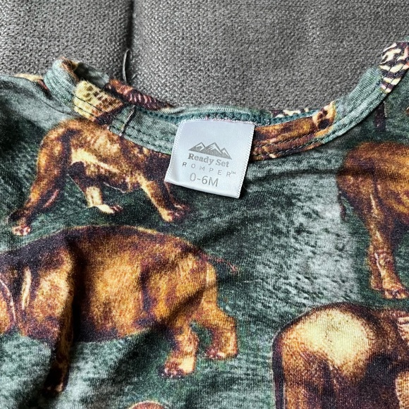 B 7   Ready Set Romper - Picture 2 of 5